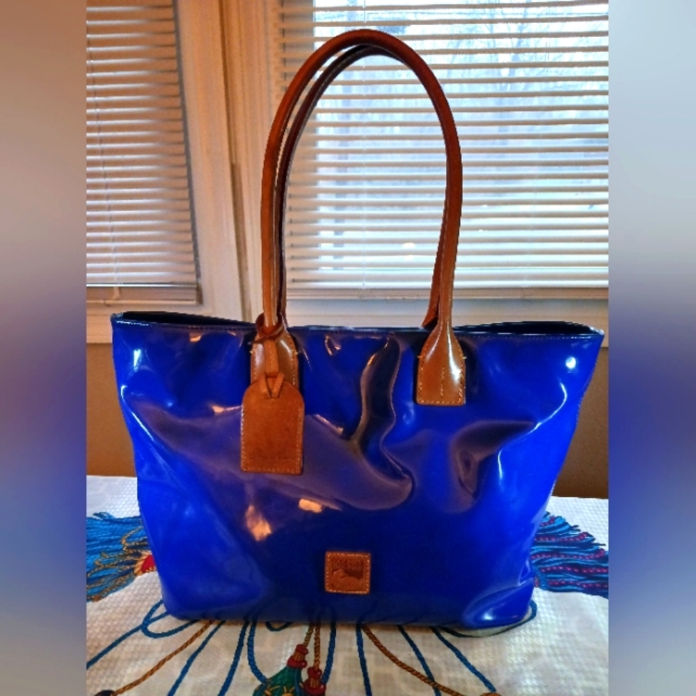 Dooney and Bourke Blue patent leather tote bag